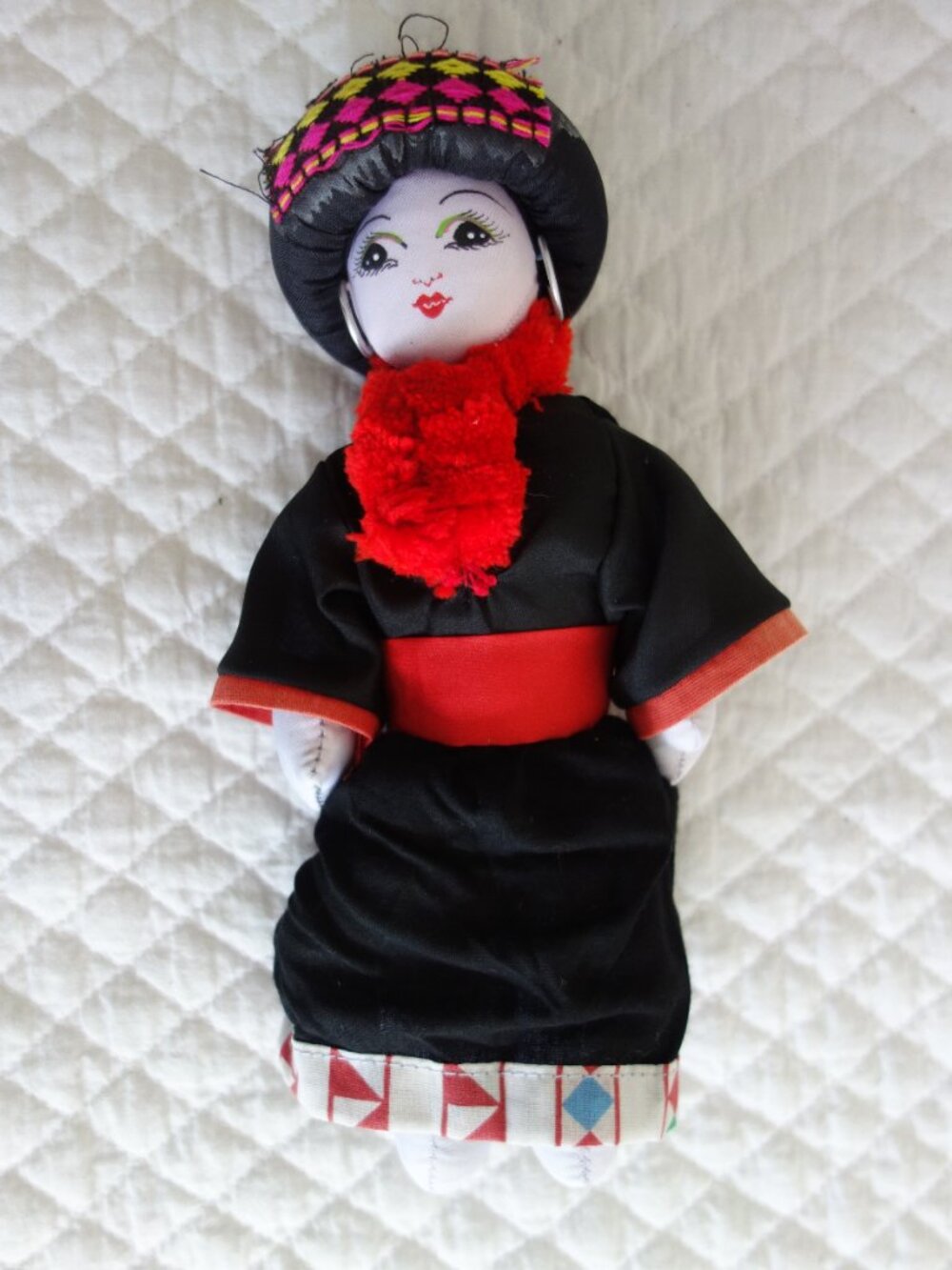 (c)	Traditional Tibetan Ethnic Handmade Cloth Doll – Traditional Dress